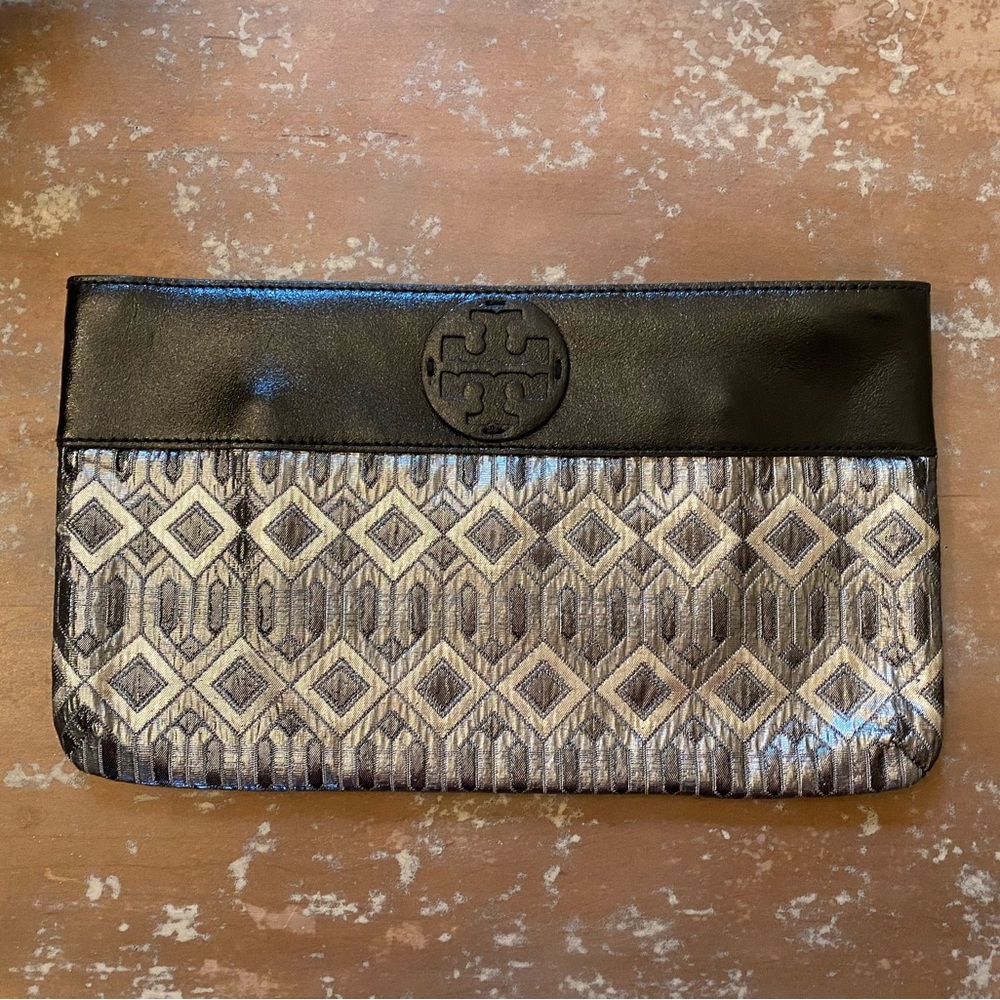 Tory Burch Black Leather Silver Metallic geometric fabric clutch purse zipper
